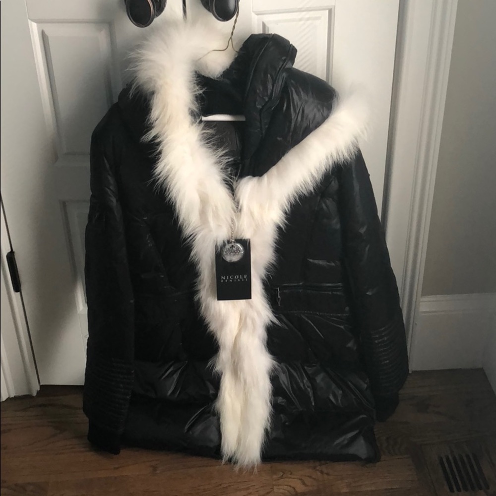 Brand new never worn Nicole Benisti winter coat.